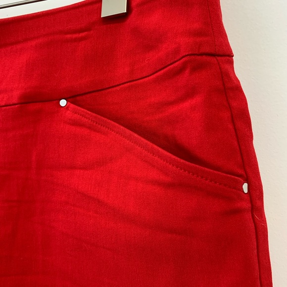 Red INC International Concepts Shorts - Picture 3 of 4